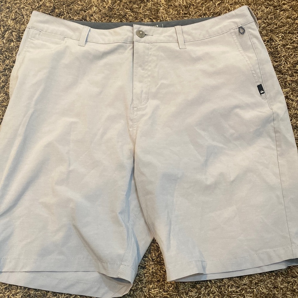 Mens QuickSilver amphibian shorts.